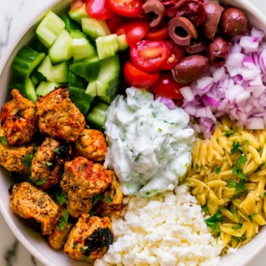 High-protein chicken gyro bowls served in a healthy, colorful lunch option.