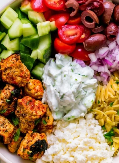 High-protein chicken gyro bowls served in a healthy, colorful lunch option.